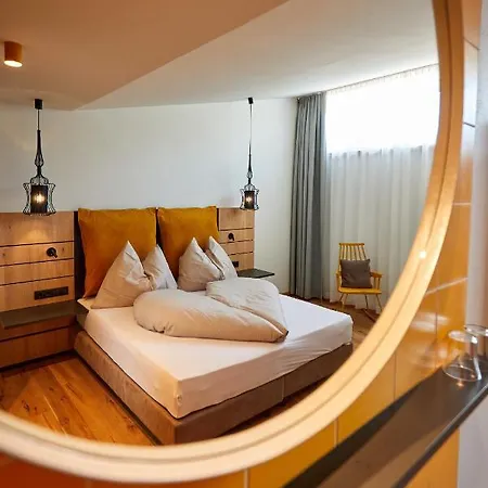 Eder Frida - Tuttiii Kompletti Inklusiv 4* ماريا ألم ام شتاينر